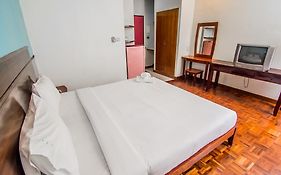 Sutus Court 4